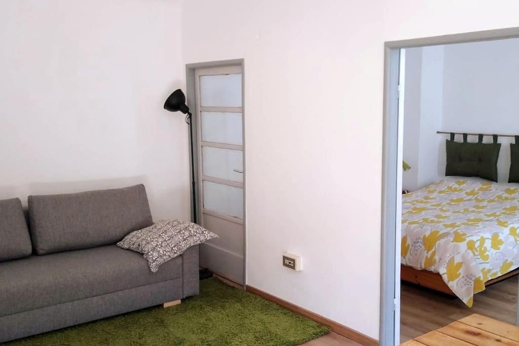 Bilocale nel cuore di Genova - Housity