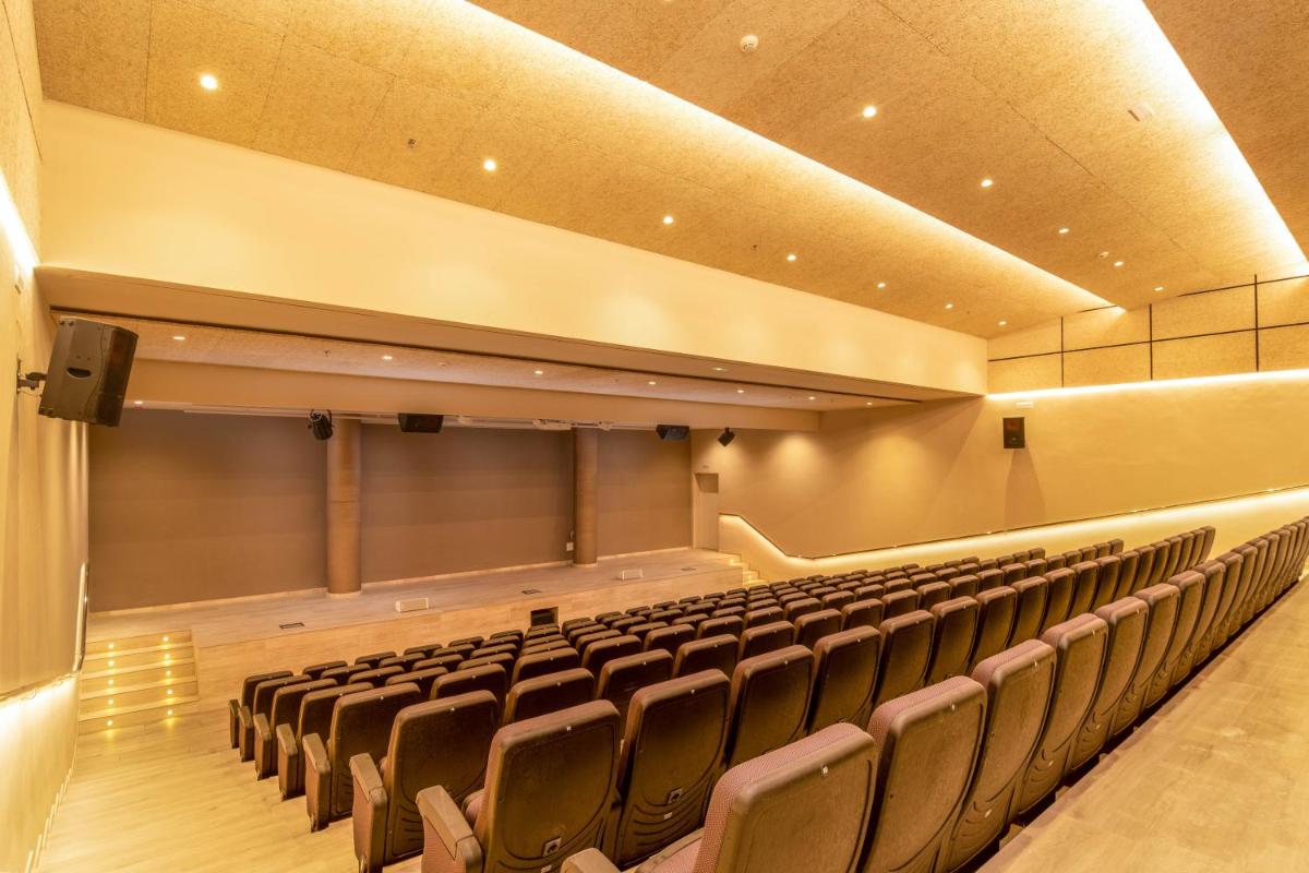 Zona business o sala de conferencias en Cádiz Bahía by QHotels