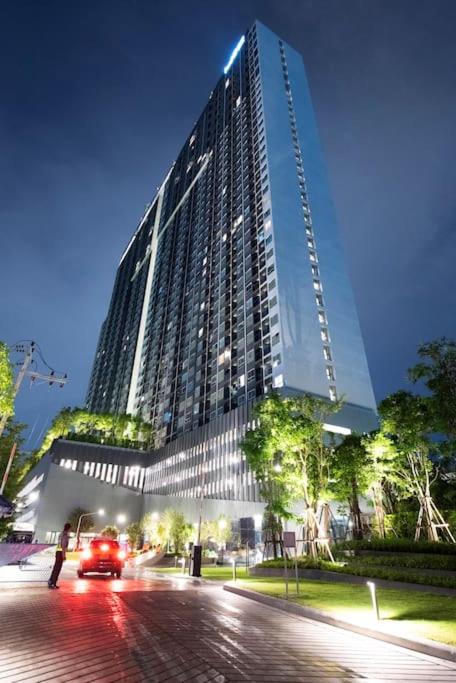 NEW-Luxury 1BR Apartment Riverview-Netflix-MRT Sleeping couch - Housity