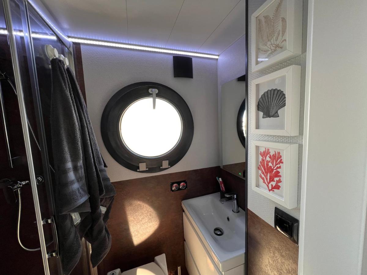 Suitetrails - Casas Flotantes - Boatvillage