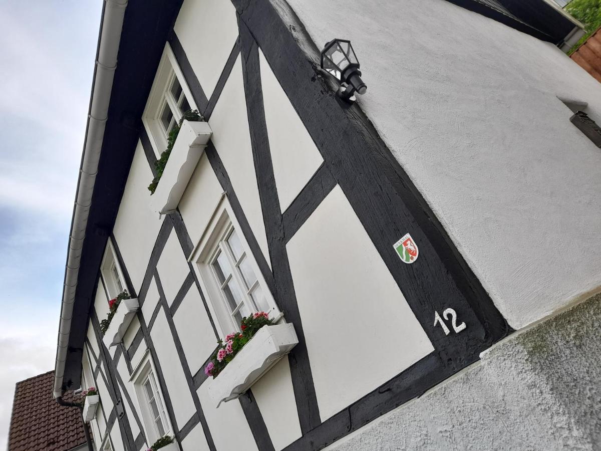 ALTES ZOLLHAUS der Burg Hachen - Housity