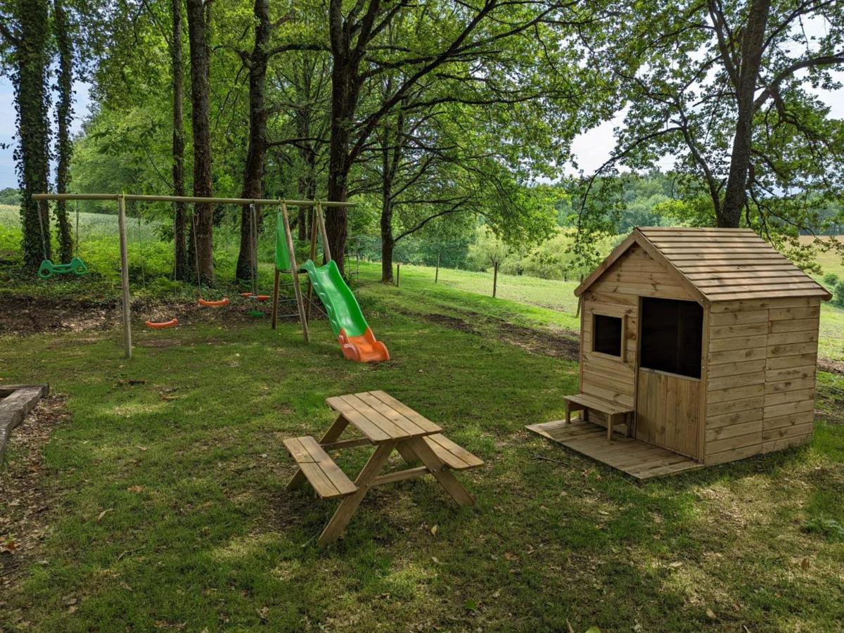 Maison spacieuse en pleine nature avec piscine, équipements de loisirs et randonnées à proximité - FR-1-653-105 - Housity