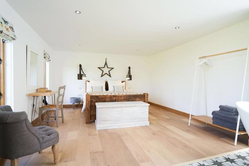 The Cowshed, Tunbridge Wells - Housity