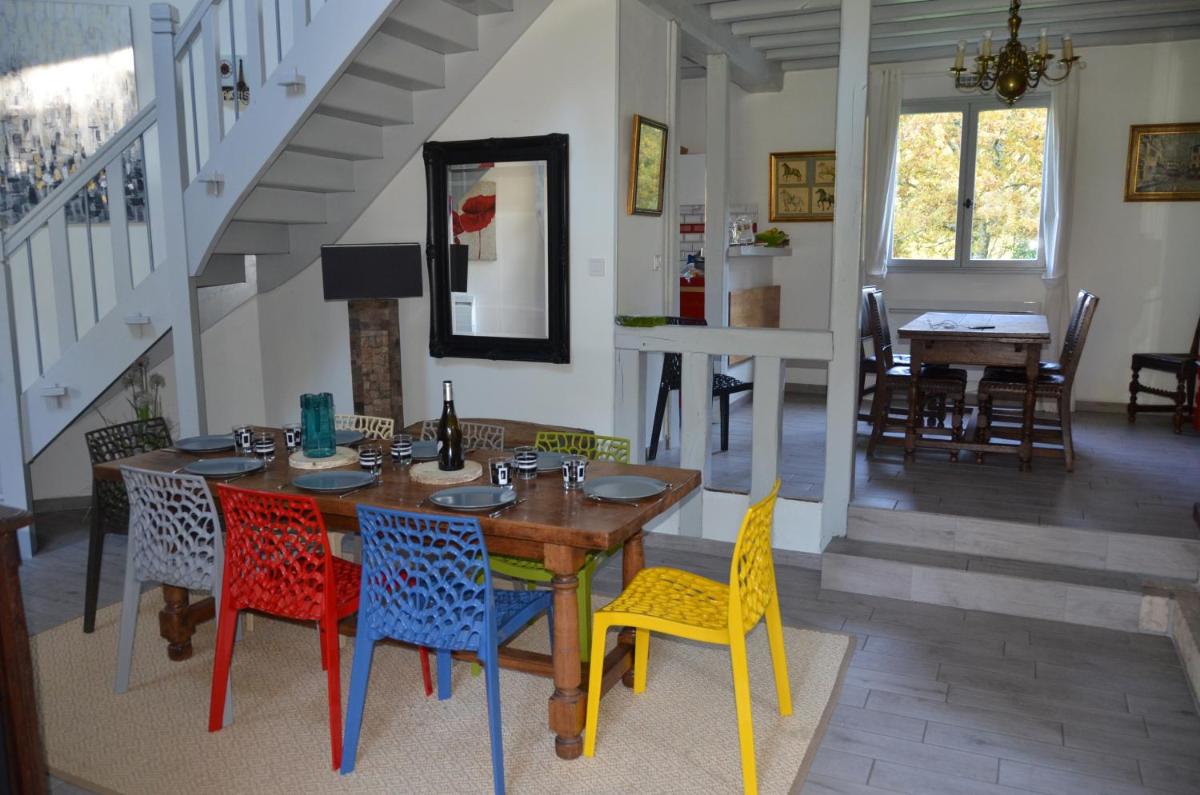 l'étincelle 14 pers, piscine privée chauffée, jacuzzi, sauna, calme - Housity