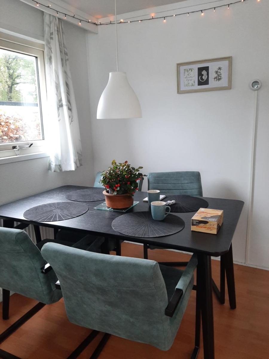 Chalet Esdoorn in Putten, Gezellig en Luxe gerenoveerd - Housity