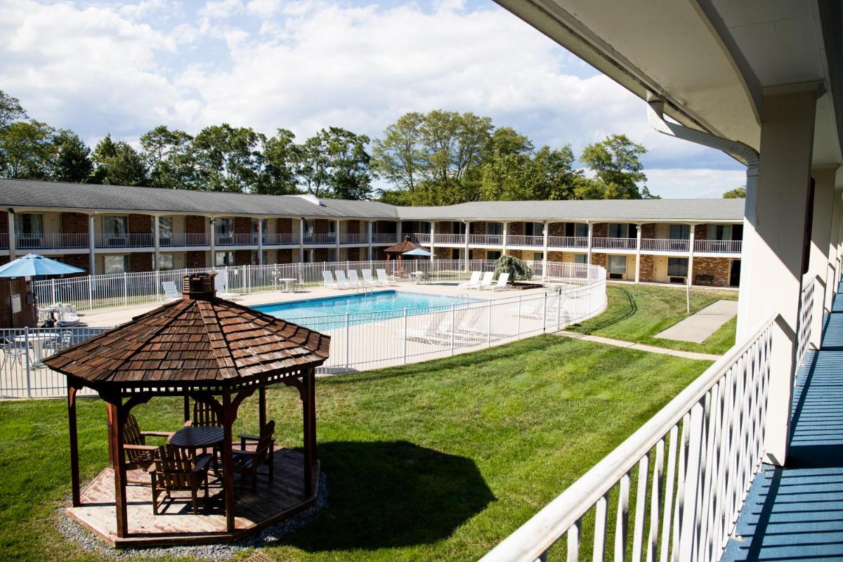 Crystal Inn Eatontown - Housity