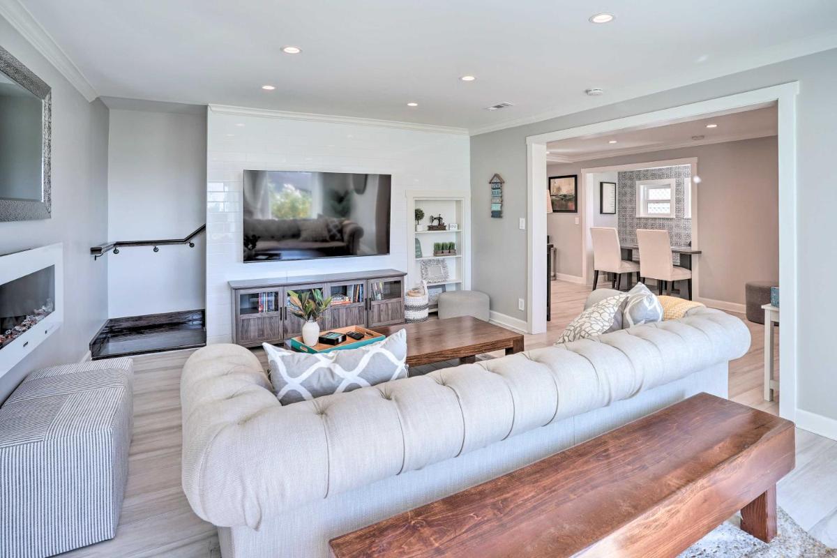 Luxe Laguna Home with Ocean View Walk to Beach - Housity