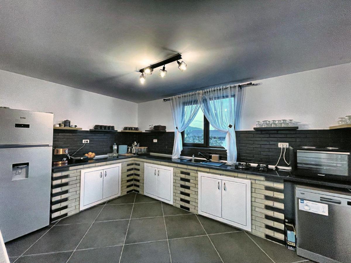 Casa din Podirei - Housity