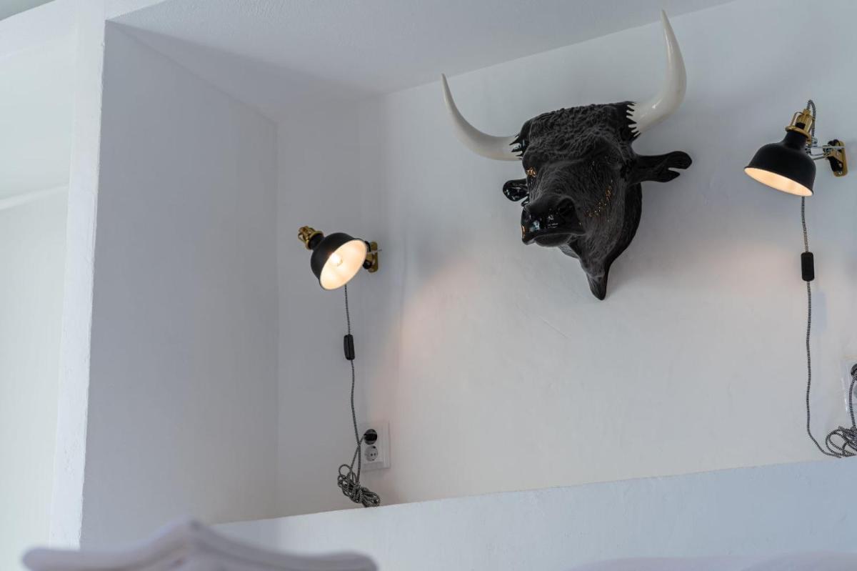 Casa Estábulo- Cozy Rustic Farmhouse LOFT TOURO - Housity