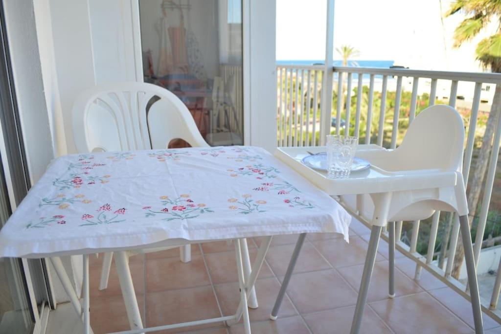 Apartamento junto a playa y cerca de campo de golf - Housity