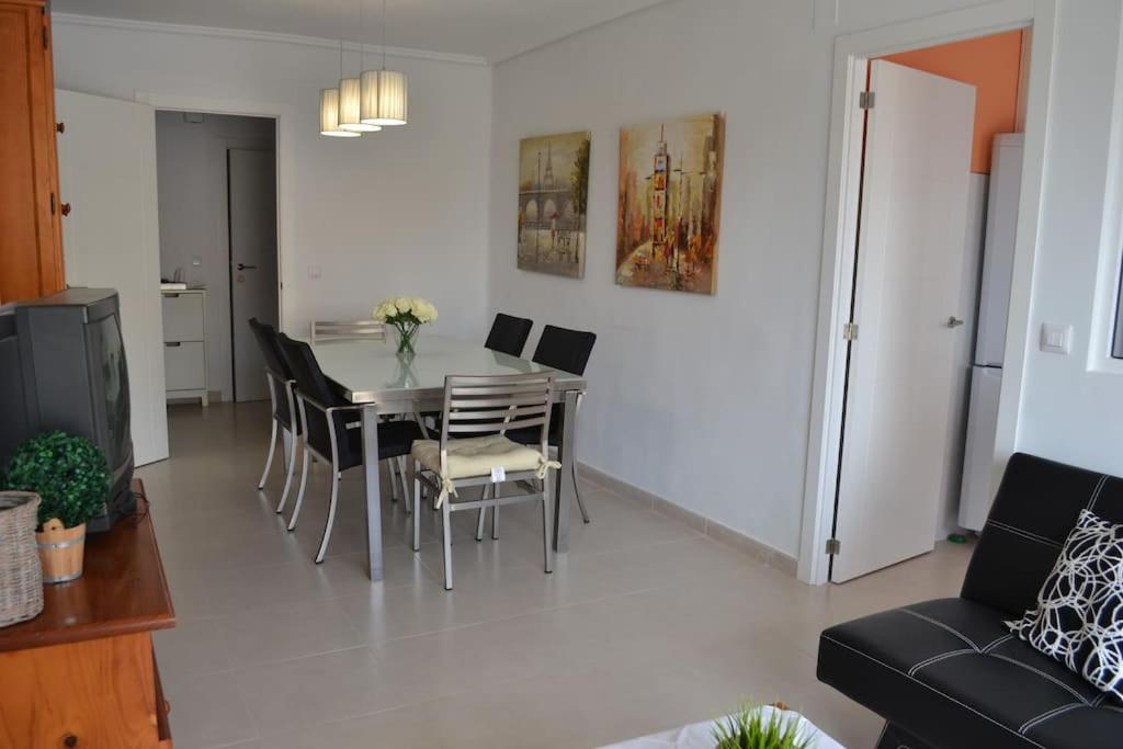 Apartamento junto a playa y cerca de campo de golf - Housity