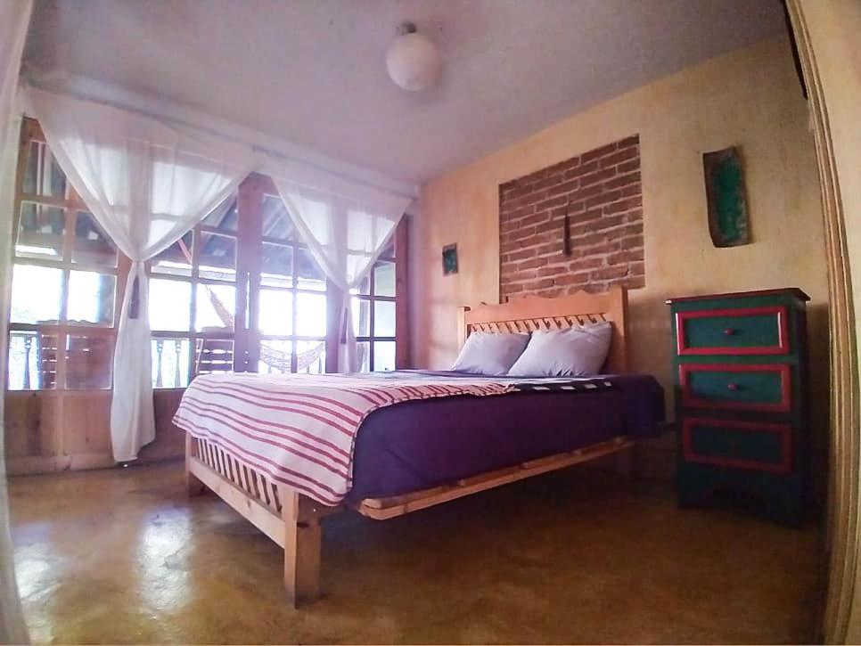Suitetrails - Comfortable Mexican style house with balcony