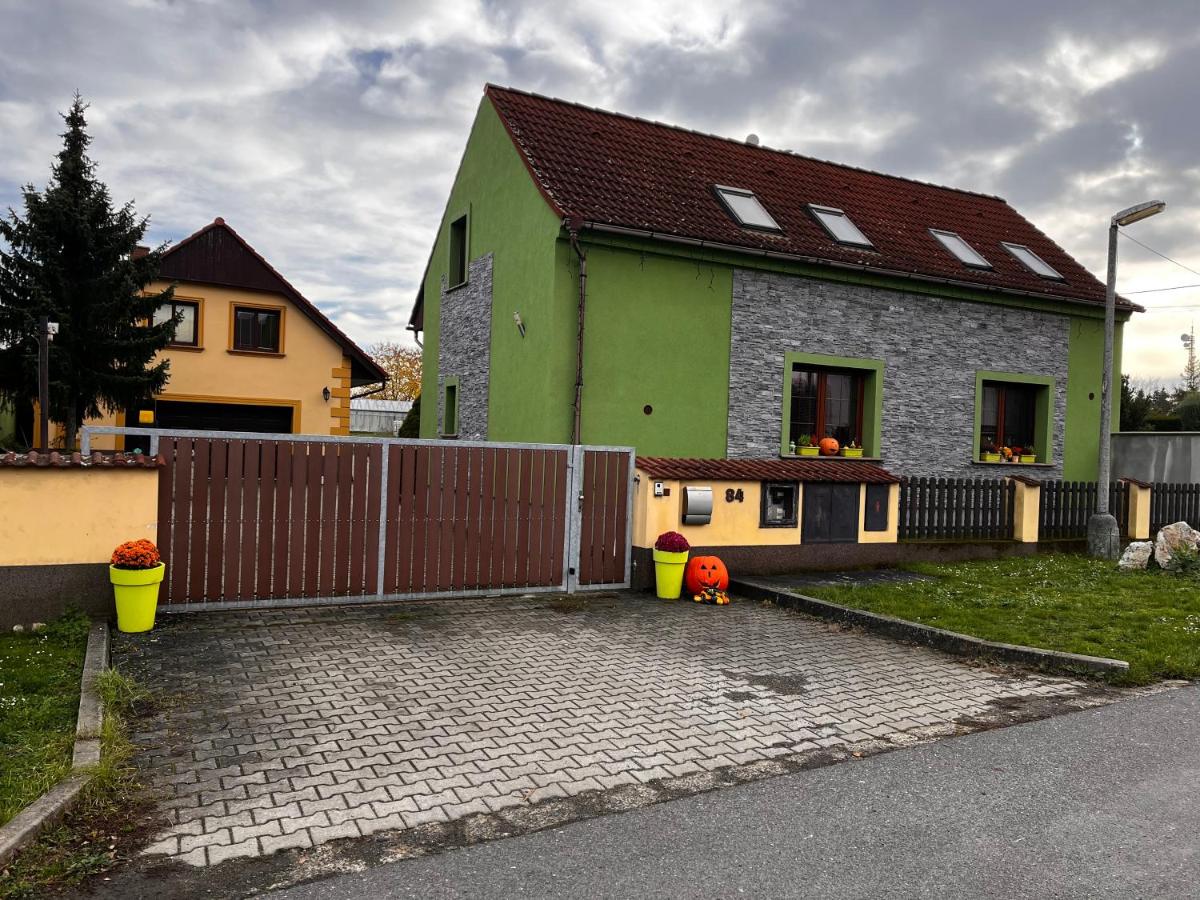 Nový a krásný apartmán v blízkosti Košťálova - Housity