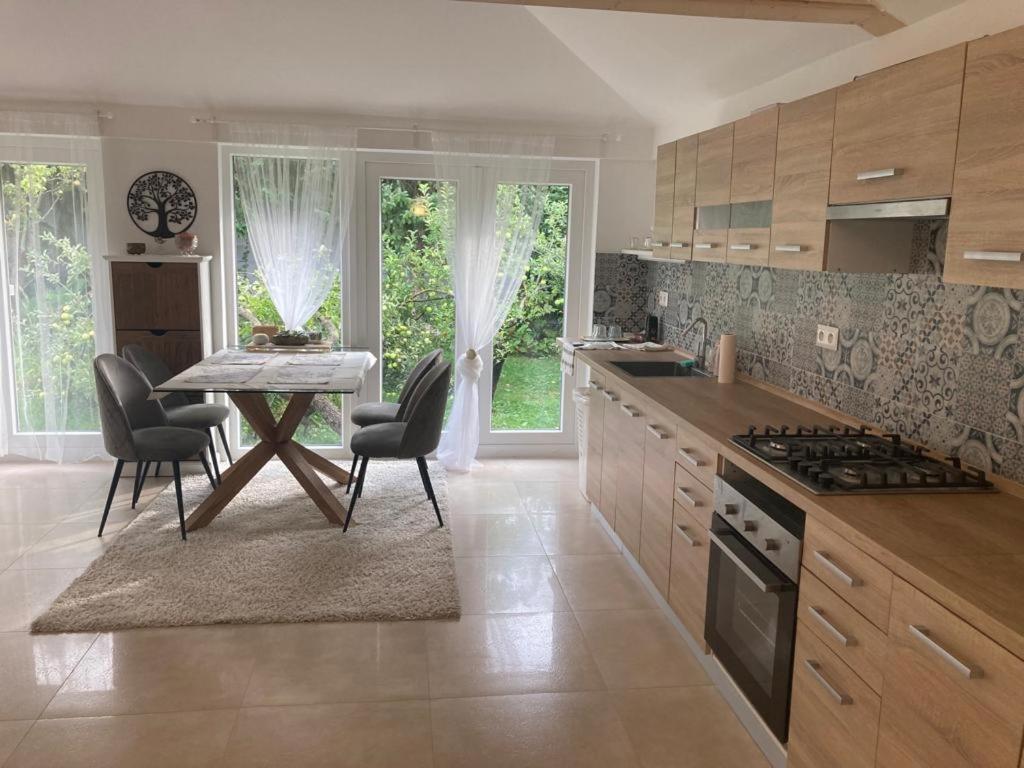Villa Mato - Housity
