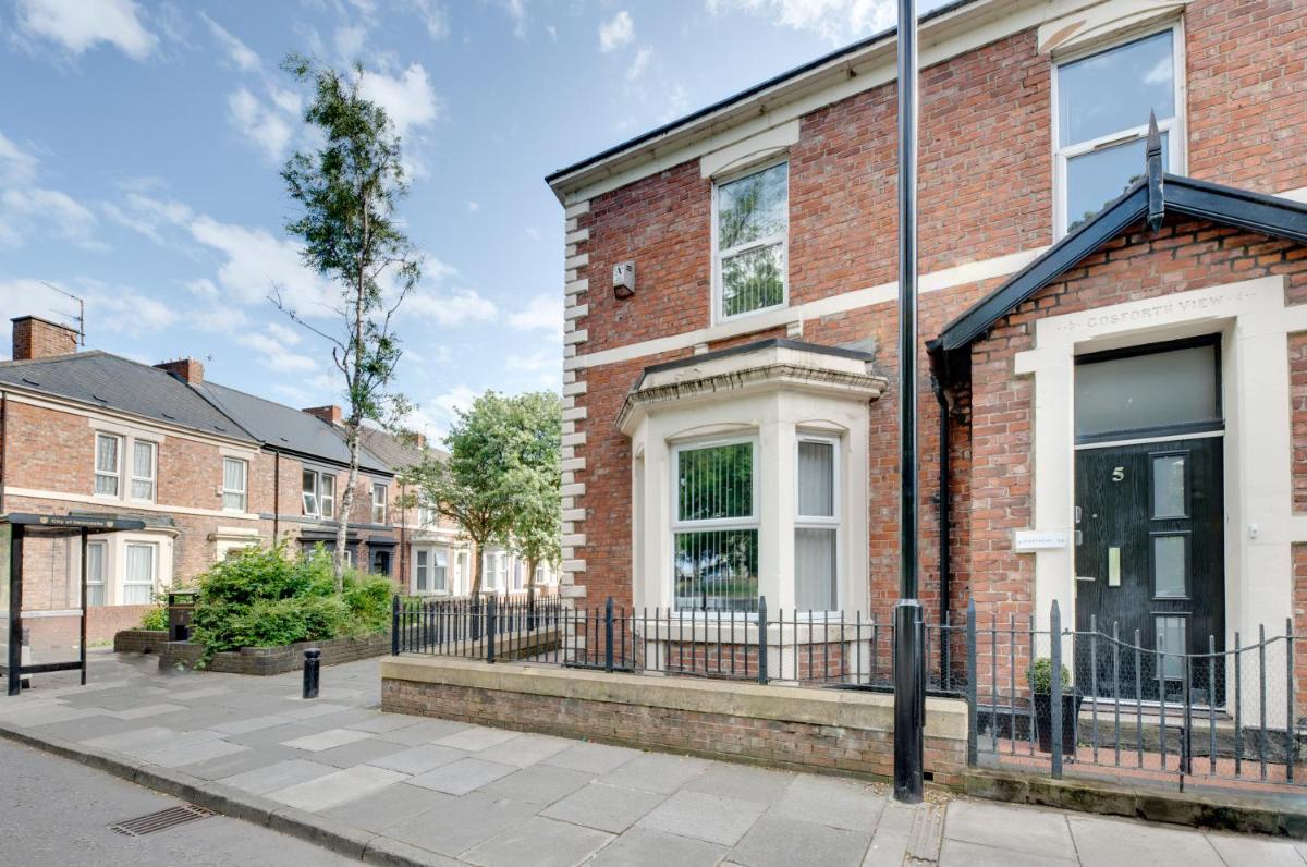 Newcastle CITY Apartments 5 - Housity