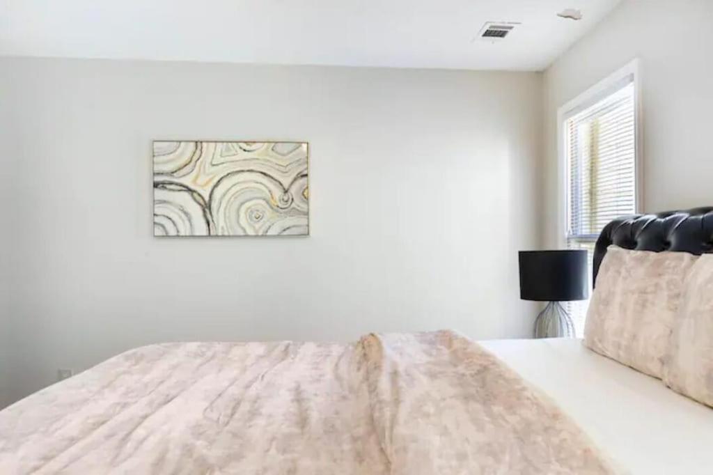Suitetrails - Discounted Gorgeous 2 bed/ 2.5 bathroom Townhome