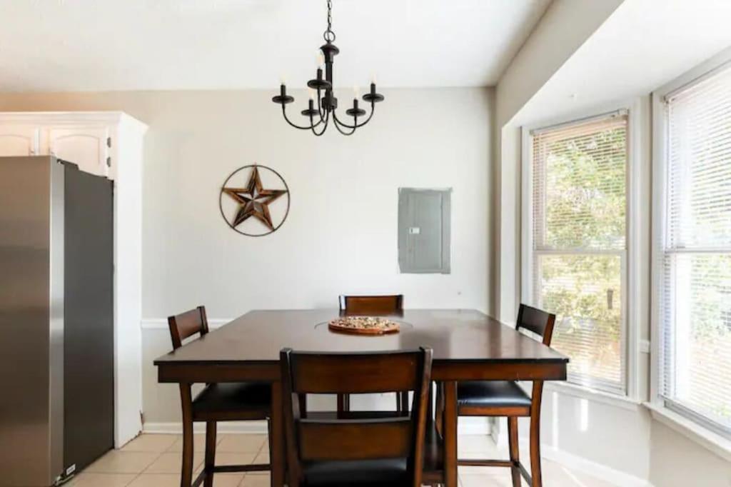 Suitetrails - Discounted Gorgeous 2 bed/ 2.5 bathroom Townhome