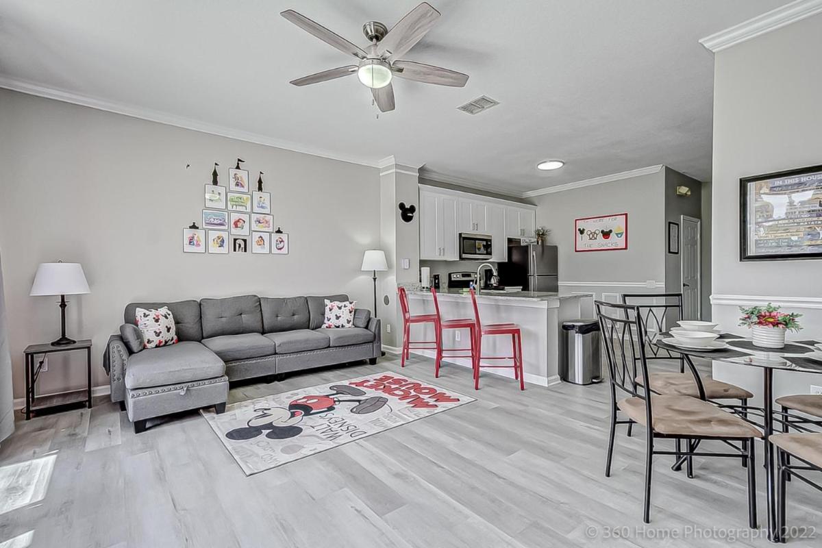 Silver Palm Retreat - Housity