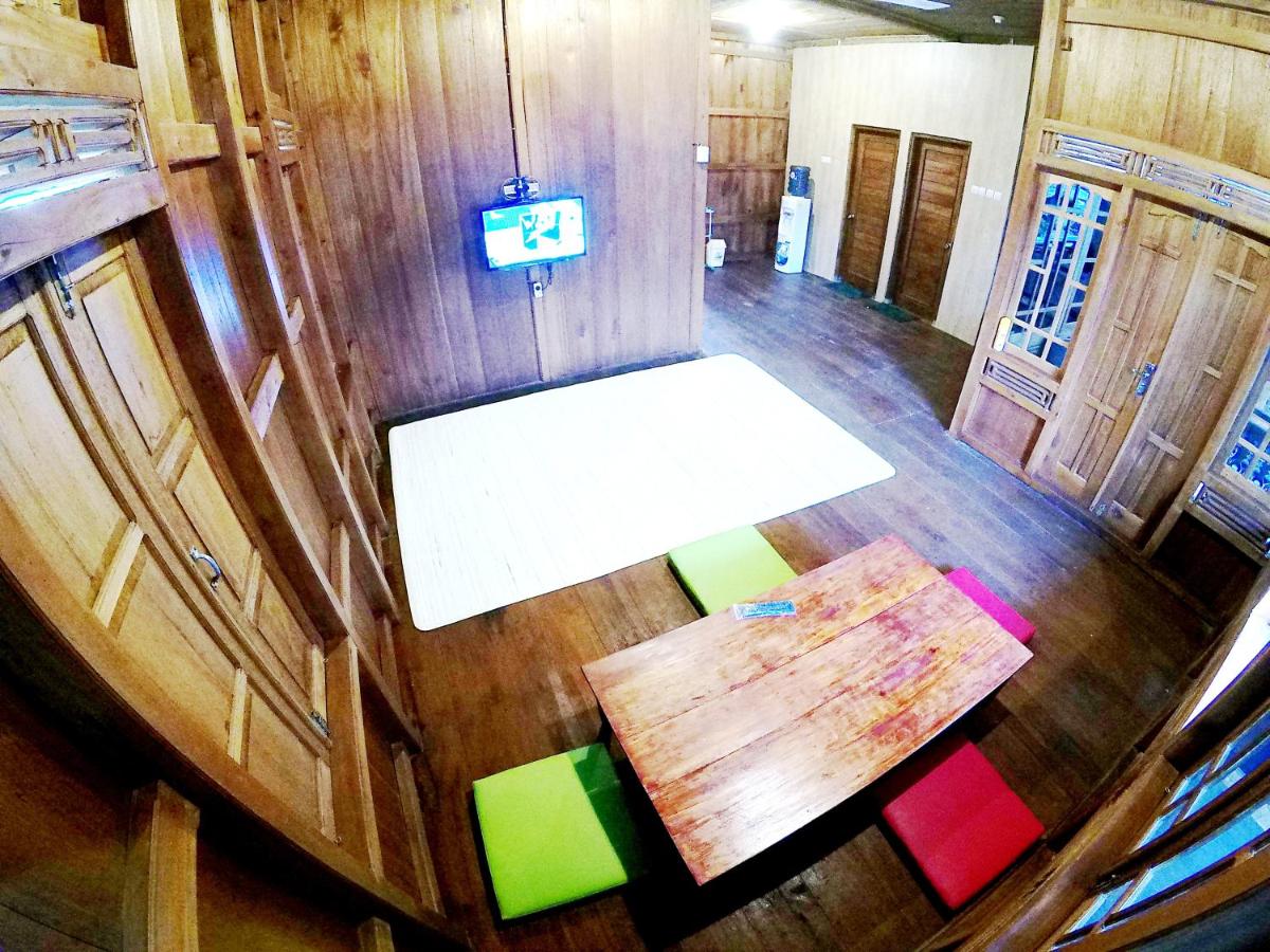 Degolan Wooden House - Housity
