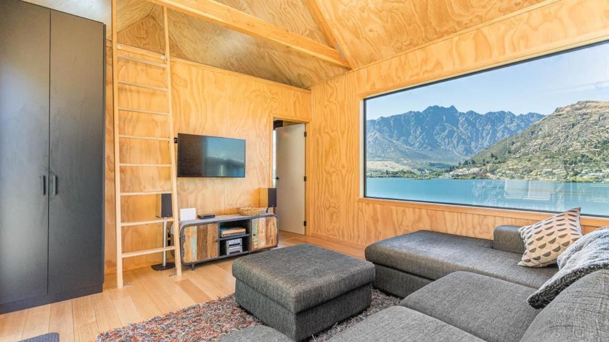 Picture Perfect - Queenstown Holiday Home - Housity