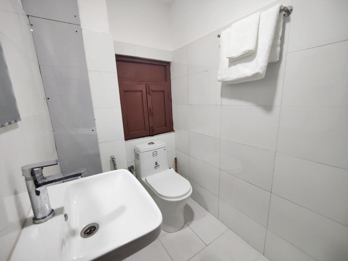 Suitetrails - Twin Bed Vacation Rental Room with Shared Kitchen near Patan Durbar Square