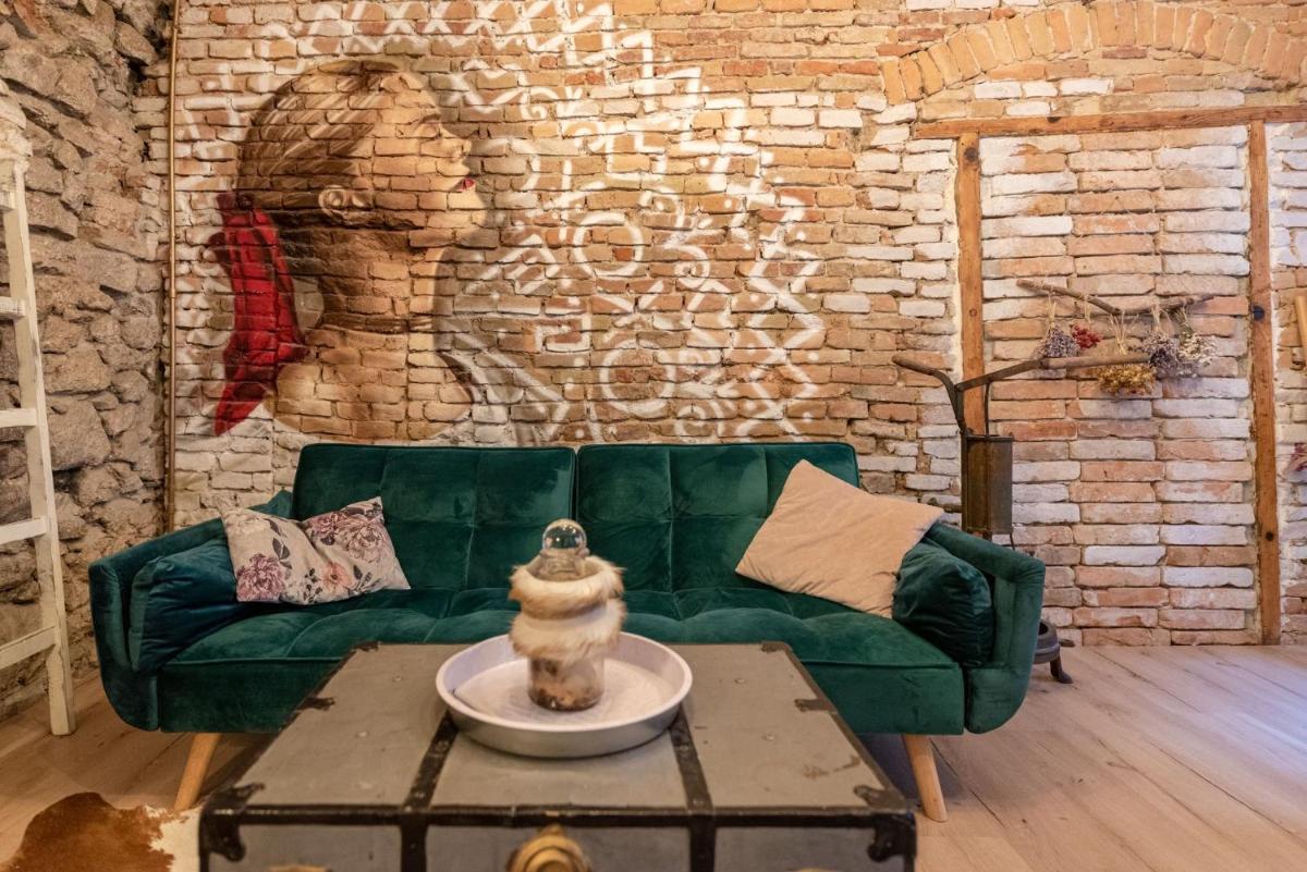 Accommodation at the Folklore Apartment - Housity