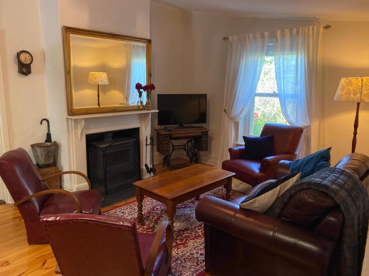 Stirling Cottage - Housity