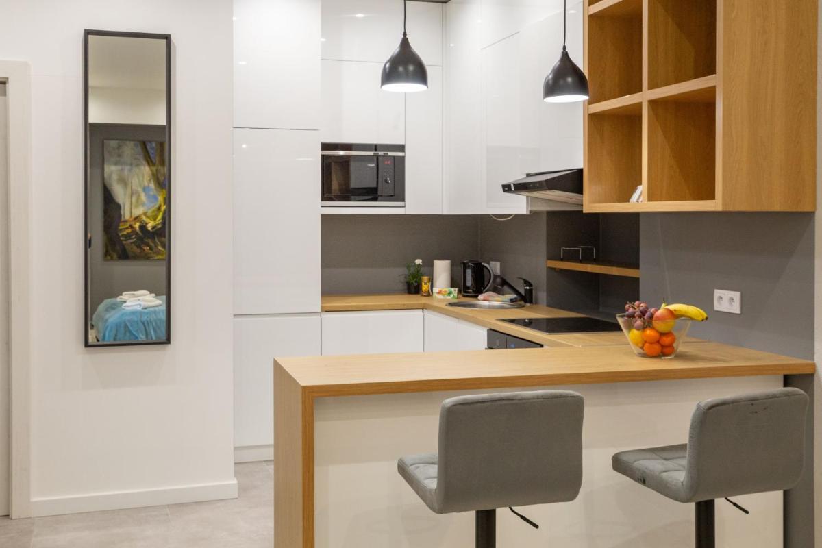 Shy but shining! Lovely, stylish & fully equipped. - Housity