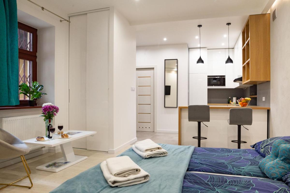 Shy but shining! Lovely, stylish & fully equipped. - Housity