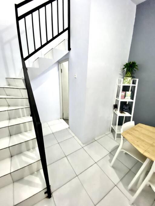 Behagliches Haus mit Garten und Whirlpool - Housity