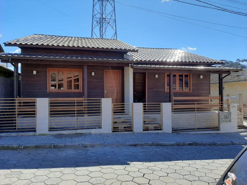Águia Dourada Hospedagem Casa 01 - Housity
