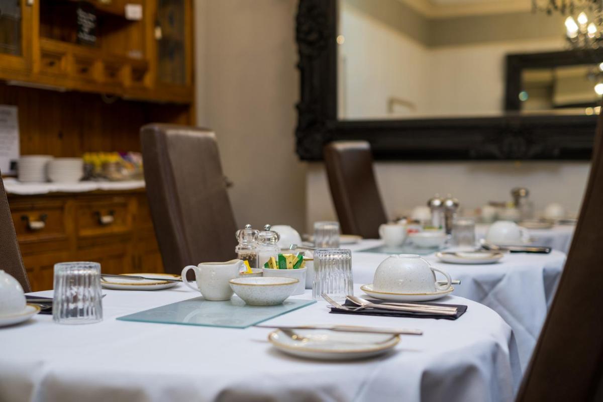 The Howbeck & The Retreat incl FREE off-site Health Club and FREE parking WINTER DEAL OFFER ON 3 NIGHTS AND MORE - Housity