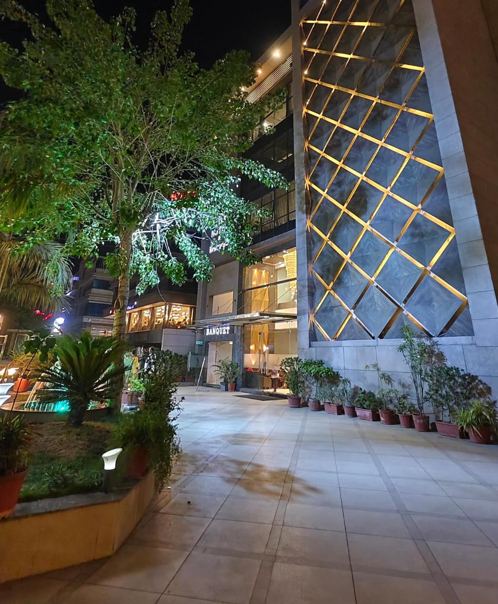 TGV Hotel - Housity