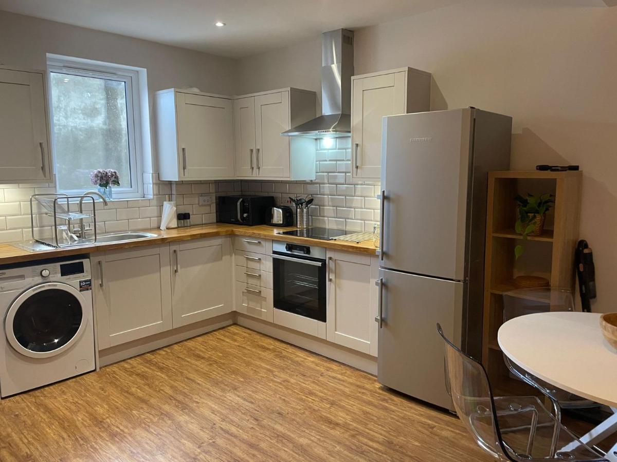 Glenfrome Road - Housity