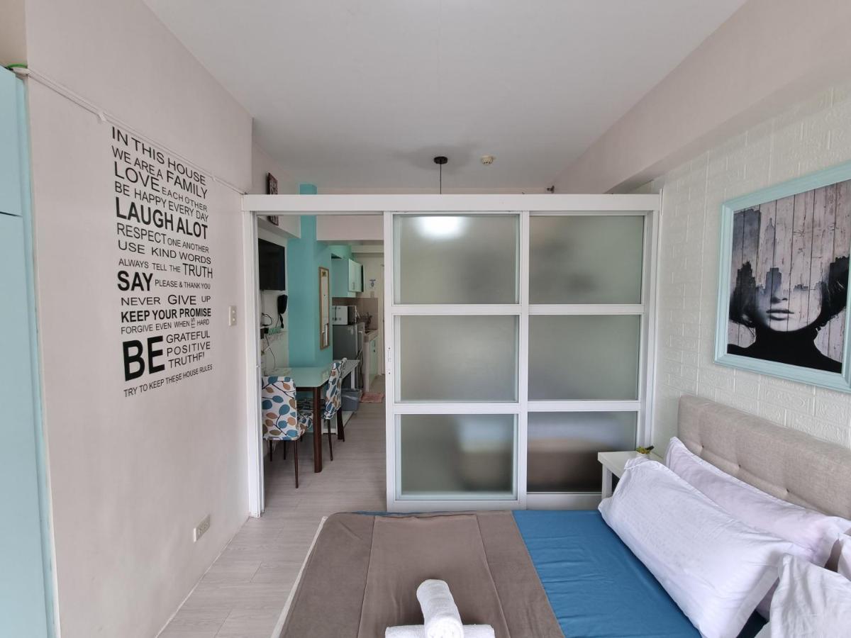 4 pax Tagaytay Prime Staycation WIFI NETFLIX and light cooking FREE VIEWDECK - Housity