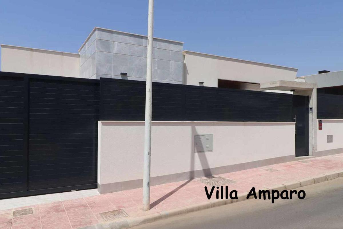 Villa Amparo moderna y lujosa casa de vacaciones con piscina privada - Housity