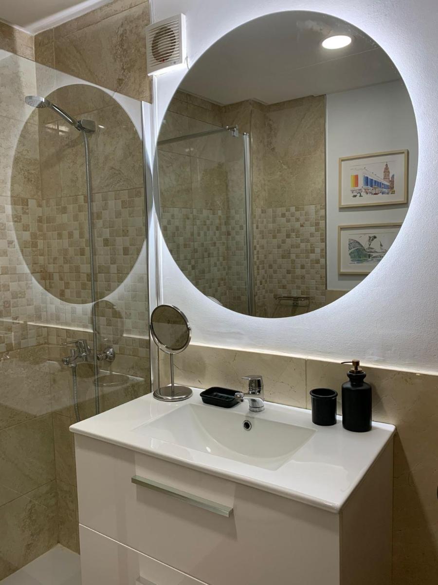 Suitetrails - Plaza Ayuntamiento Apartment