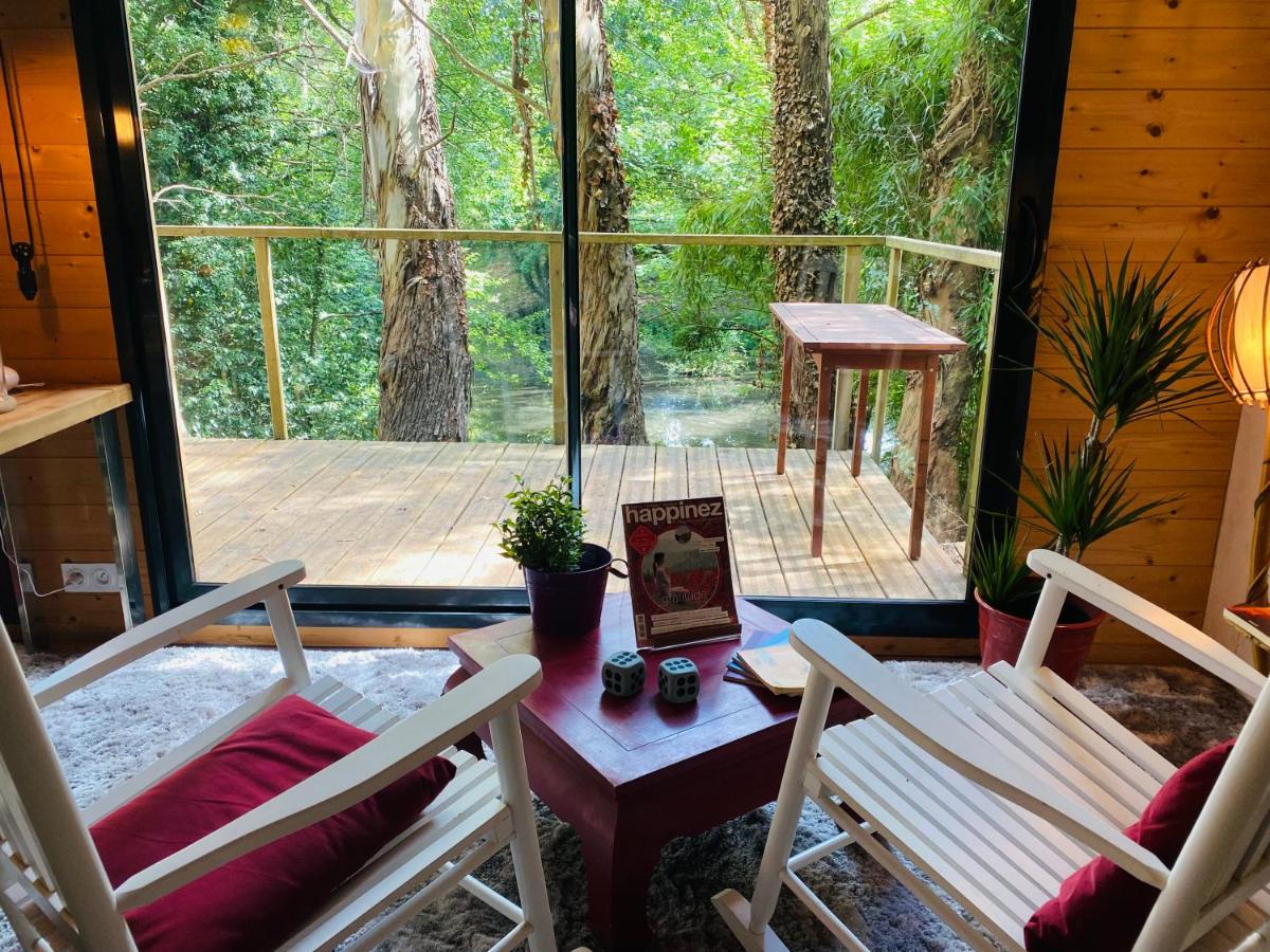 Balcon ou terrasse dans l'établissement Les Moulins Du Duc ÉCOLODGE