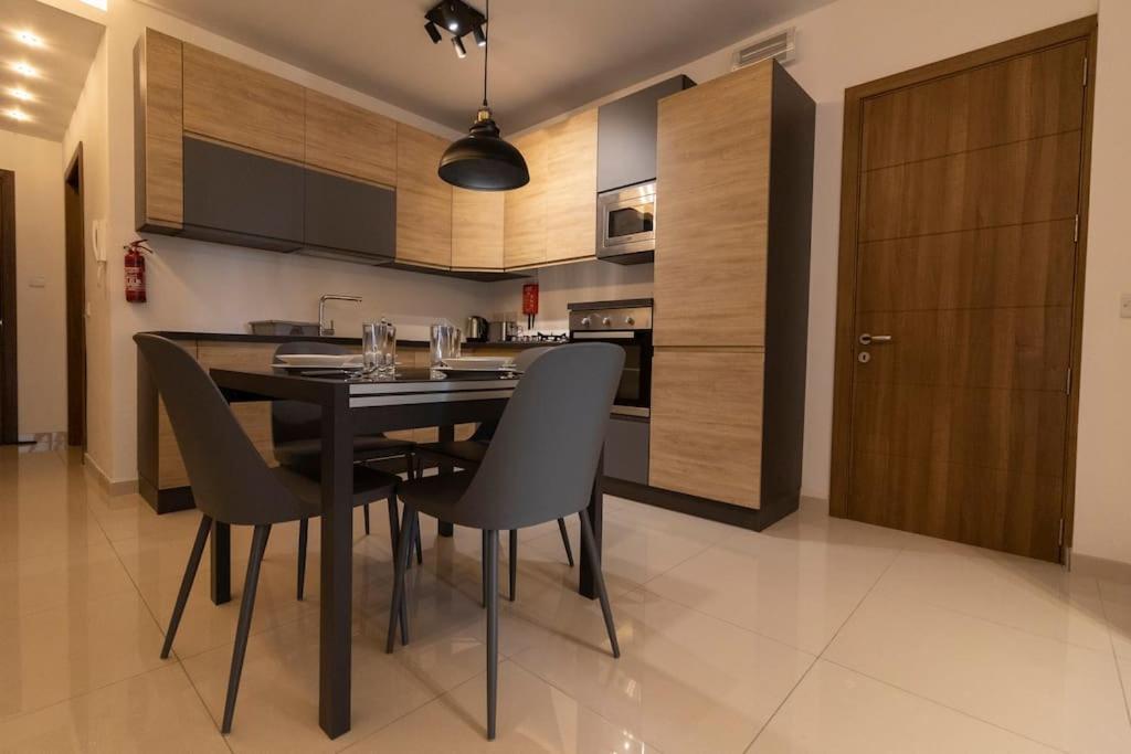Lovely Modern 1 Bedroom Apartment in San Gwann - Housity