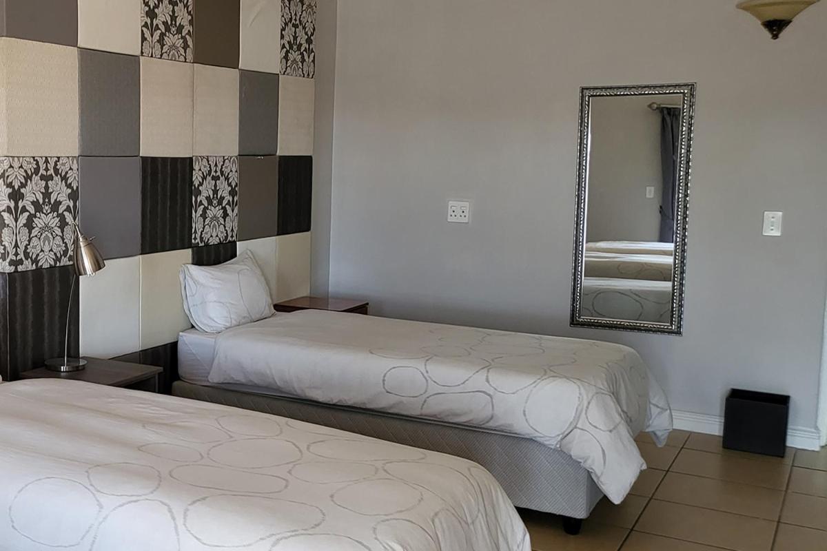 SHALIMAR GARDENS HOTEL - Housity