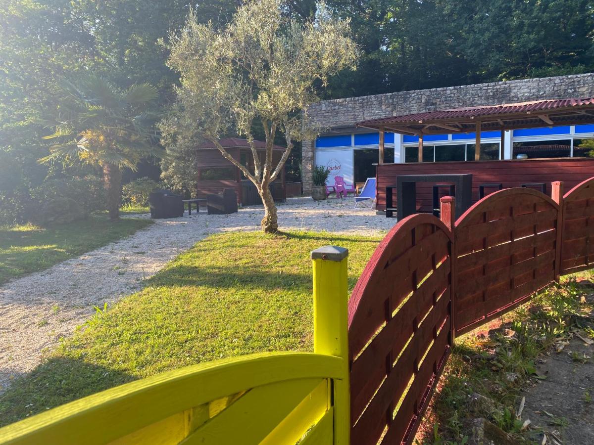 Jardin de l'établissement Les Moulins Du Duc ÉCOLODGE