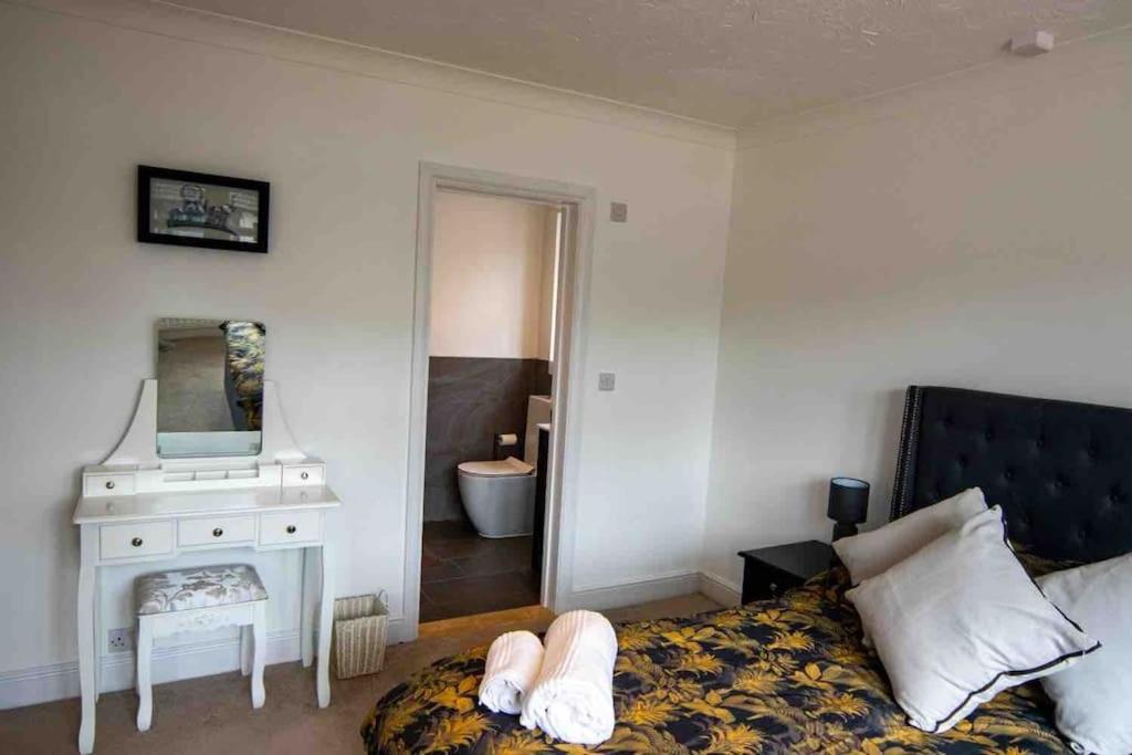1 Bedroom self contained apartment in Christchurch - Housity