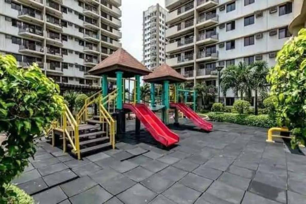 Lovely 2-Bedroom condo with pool - Housity