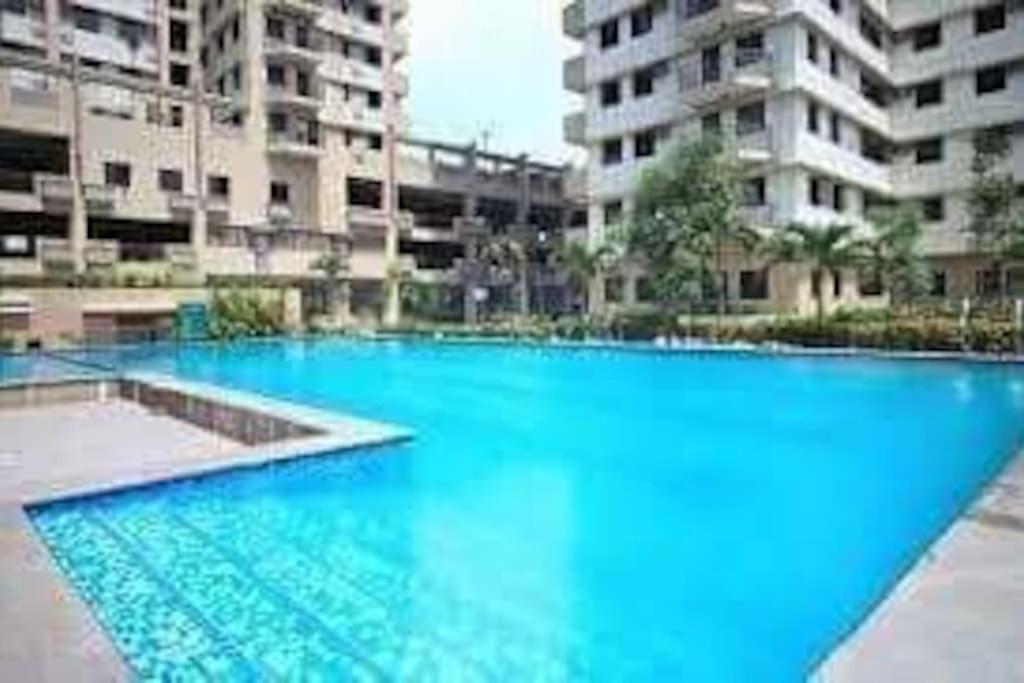 Lovely 2-Bedroom condo with pool - Housity