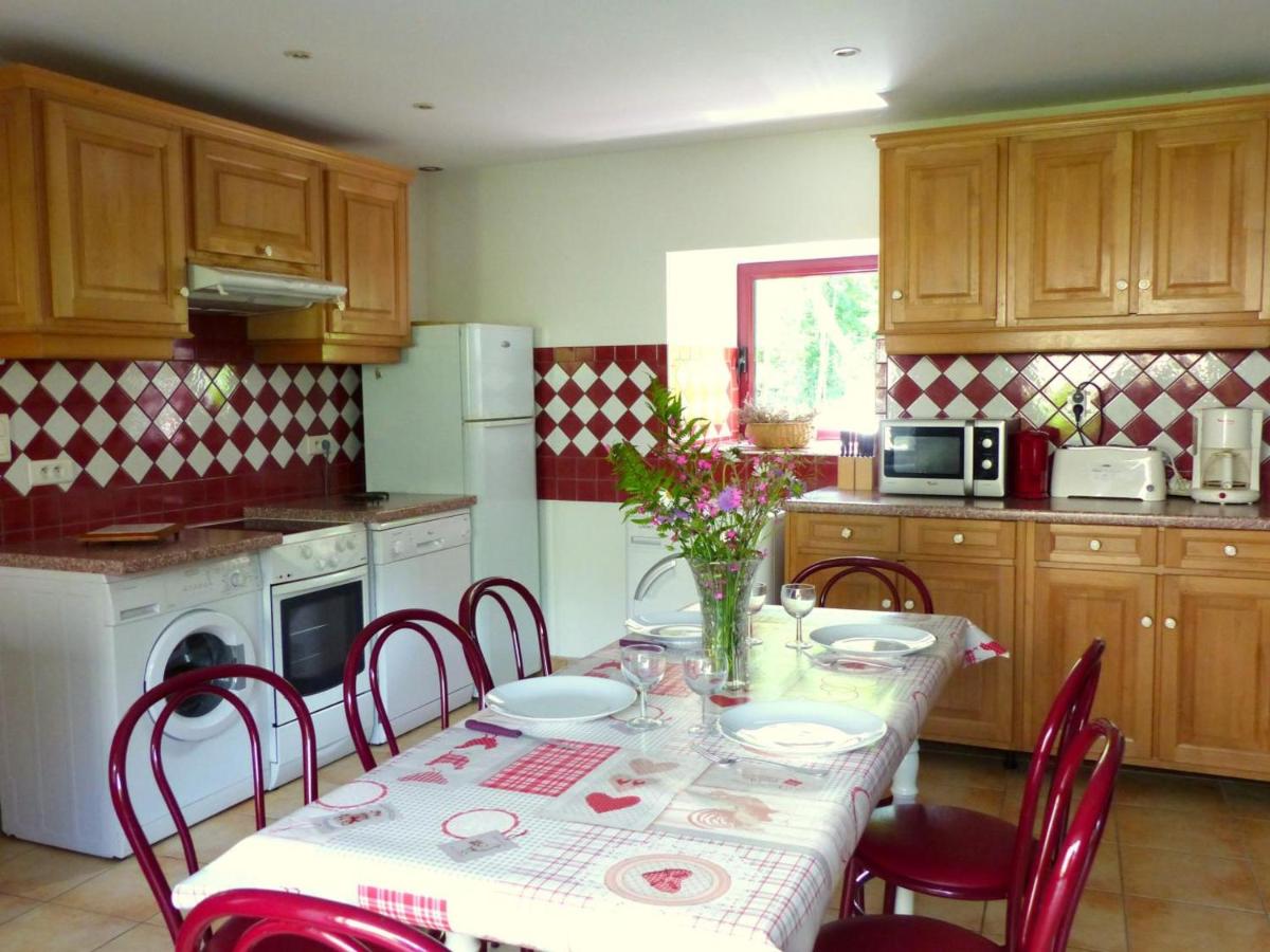 Ancien moulin rénové, idéal pour familles : nature, jeux, pêche, proche de Vichy, tout confort inclus - FR-1-489-212 - Housity