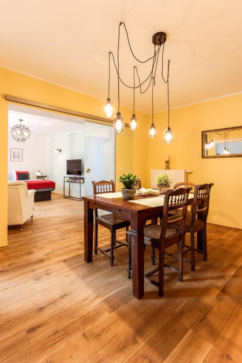 BohnApartments Bauhaus - absolutes Zentrum - Terrasse - Vollausstattung - WLAN - Housity