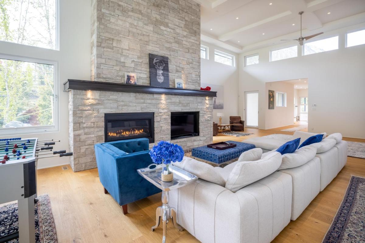 Wedgewoods 9100 by Whistler Premier - Housity