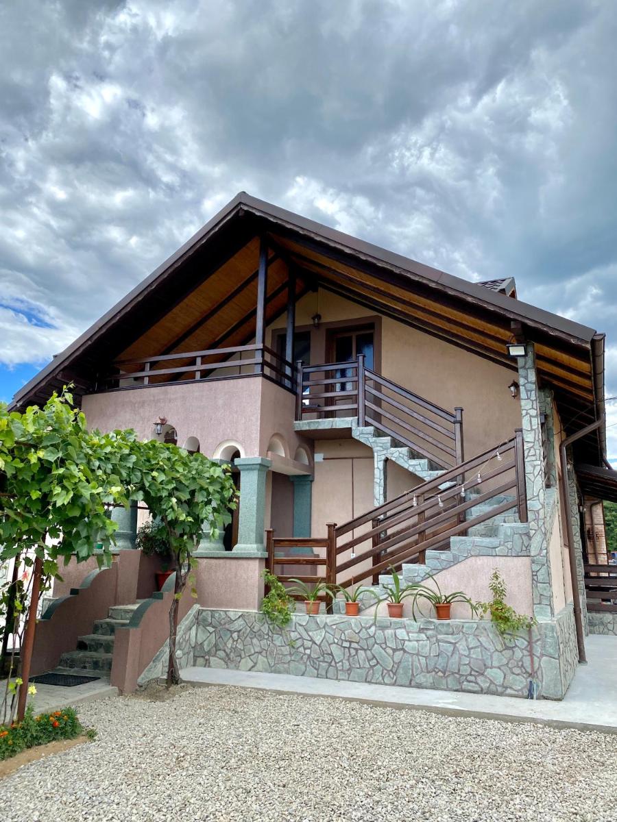 Casa Mis - Housity