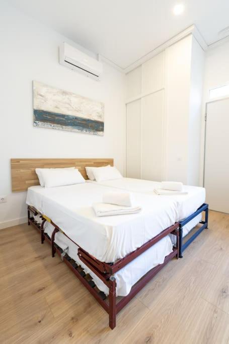Coqueto apartamento en la calle Caribe. A/C WIFI - Housity