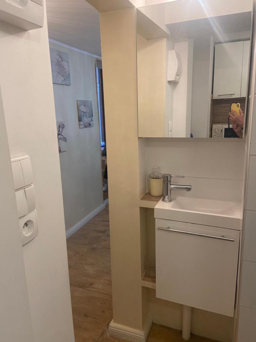 Mały apartament z kuchnią i łazienką - Housity